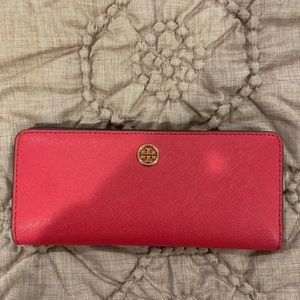 Tory Burch Robinson slim wallet